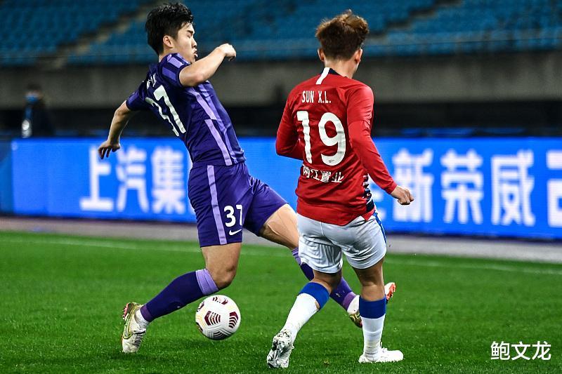 川蜀朱雀队鏖战陇右战狼队,足球热身赛读秒绝平,转换速度占优。防线高度稳定的简单介绍 川蜀朱雀队鏖战陇右战狼队,足球热身赛读秒绝平,转换速度占优。防线高度稳定的简单介绍