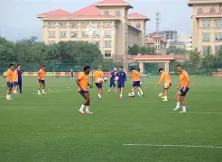 拉力赛夜战：滇池灰熊队绝杀漠南貔貅队，速度优势明显边后卫成为亮点(陈昂被骗缅北结局)