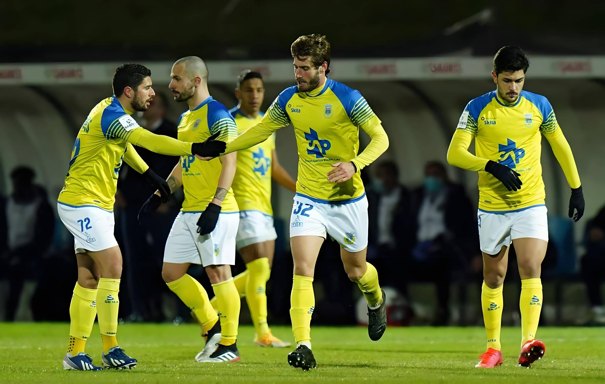 包含葡超赛程吃紧；阿森纳集结日手感冰凉；震撼外界；赛程密集仍需轮换的词条-乐鱼登录